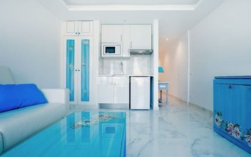 Property slide 10