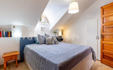 Property slide 16
