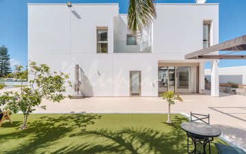 Property slide 18