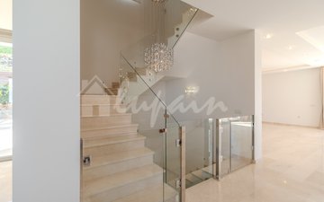 Property slide 20