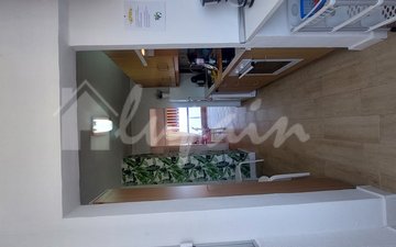 Property slide 10