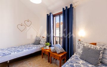 Property slide 21