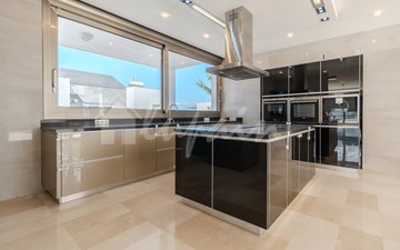 Property slide 21