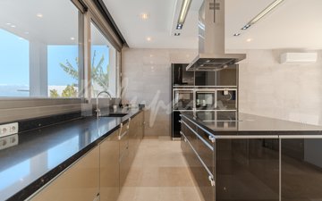 Property slide 22