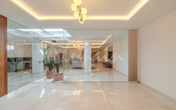 Property slide 75