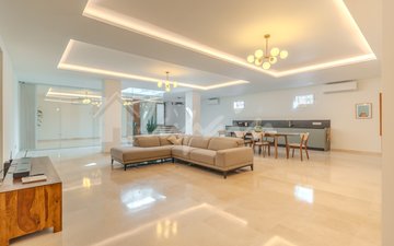 Property slide 76