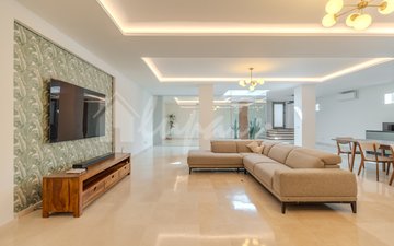 Property slide 77