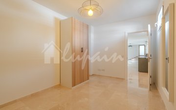 Property slide 82