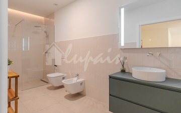 Property slide 83