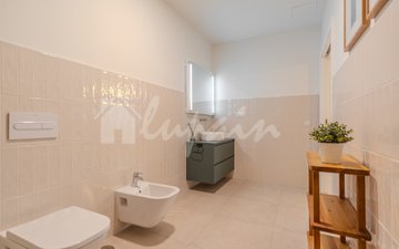 Property slide 85
