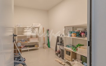 Property slide 92