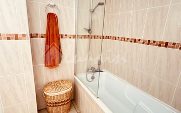 Property slide 25