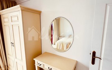 Property slide 21