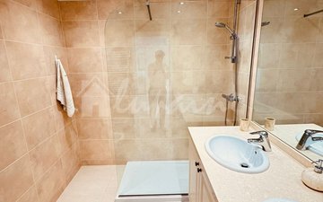 Property slide 22