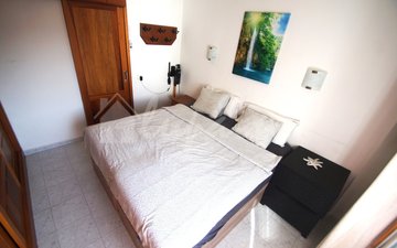 Property slide 25