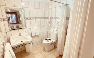 Property slide 22