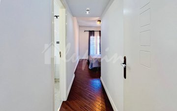 Property slide 22