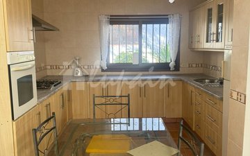 Property slide 10