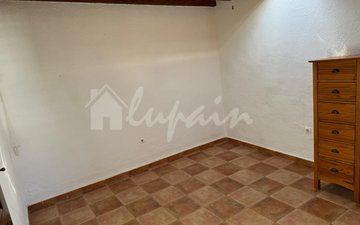 Property slide 31
