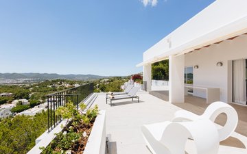 Property slide 10