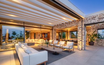 Slajd nieruchomości 23