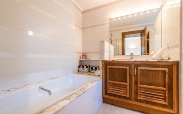 Property slide 25