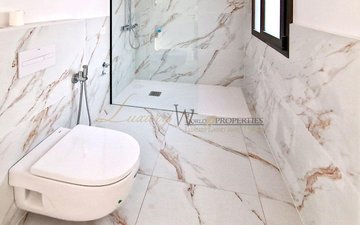 Property slide 20