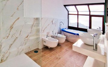 Property slide 17