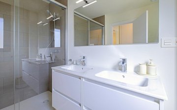 Property slide 22