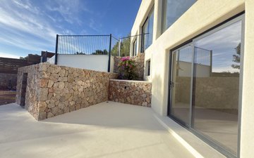 Property slide 14