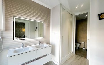 Property slide 17