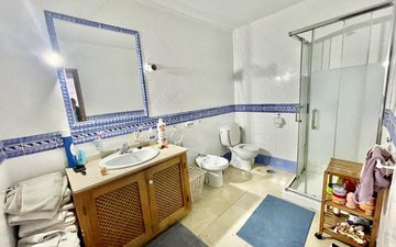 Property slide 21