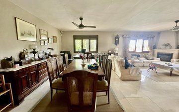 Property slide 17