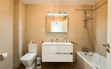 Property slide 21