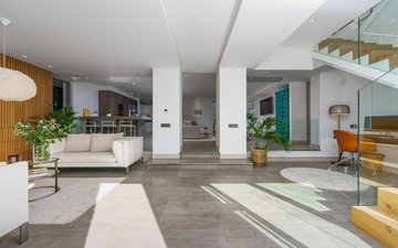 Property slide 18