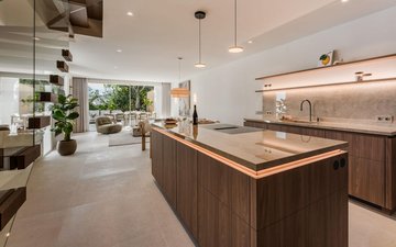 Property slide 20