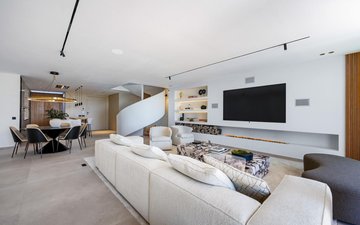Property slide 16
