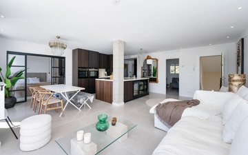 Property slide 20