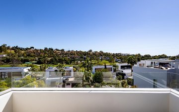 Property slide 19