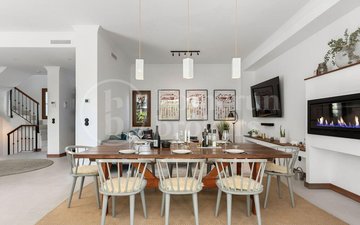 Property slide 18