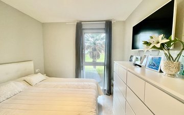 Property slide 20