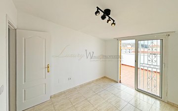 Property slide 22
