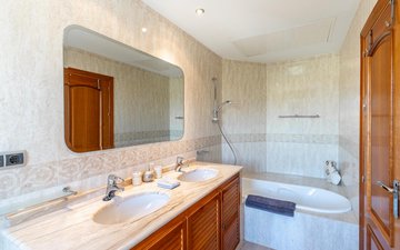 Property slide 25