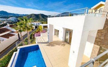 Property slide 30