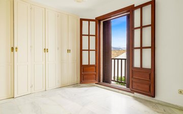 Property slide 14