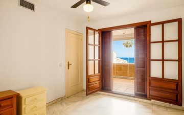 Property slide 17