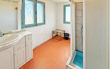 Property slide 20