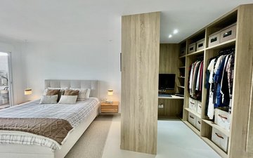 Property slide 16