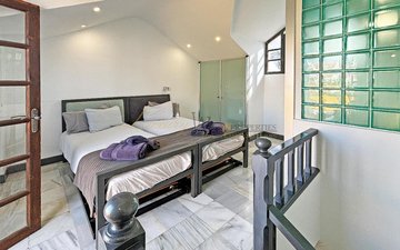 Property slide 25