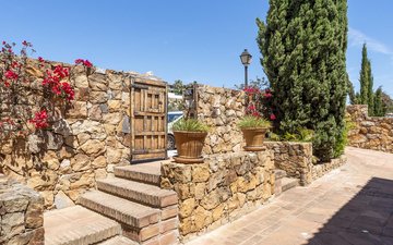 Property slide 25